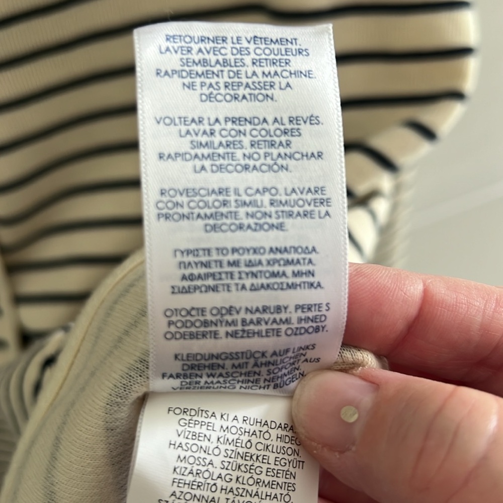 1. Chaps Woman’s Sweater Blazer with 3 functional Metal buttons and lapel. - Picture 9 of 16